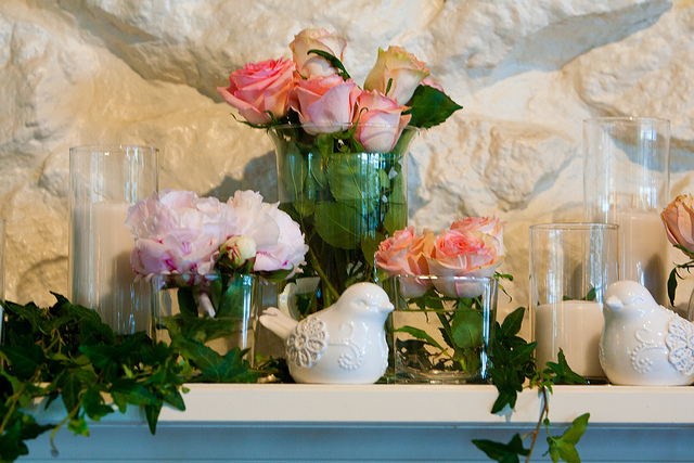 Bird-and-Roses-Mantle-Decor