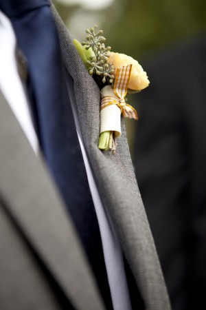 Gingham-Boutonniere