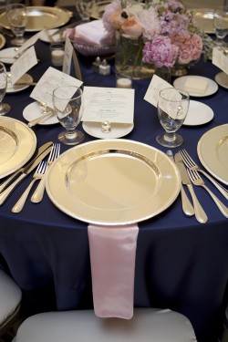 Navy-Blue-and-Pink-Place-Setting