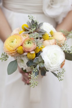 Peach-and-Yellow-Succulent-and-Ranunculus-Bouquet