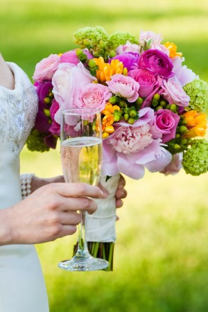 Pink-Bouquet-and-Champagne