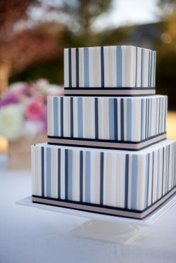 Square-Striped-Wedding-Cake