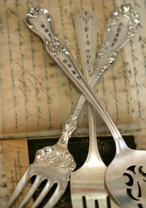 Vintage-Wedding-Cake-Spoon-Marker