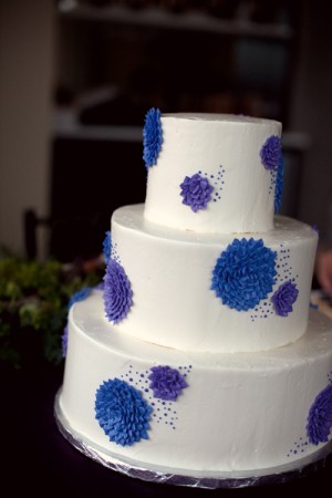 Blue-Dahlia-Wedding-Cake