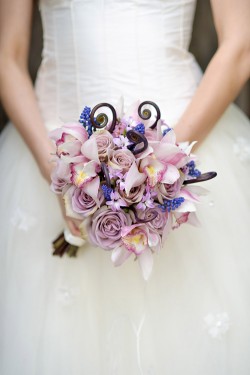 Monkey-Tail-and-Lilac-Rose-Bouquet