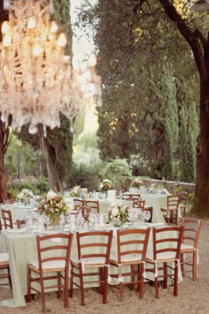 Garden-Wedding-Table-Outdoor-Reception