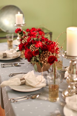 Red-and-Gold-Tablescape