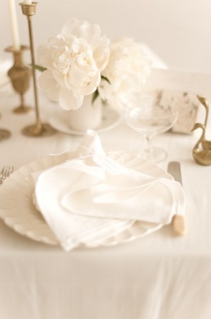 Romantic White and Pink Wedding Centerpiece