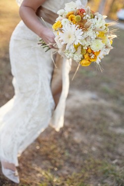Yellow-and-Peach-Bouquet