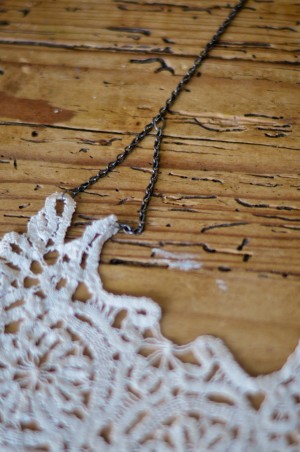 DIY-Doily-Necklace-Tutorial-06