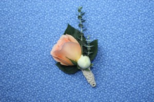 How-to-Make-a-Boutonniere-1