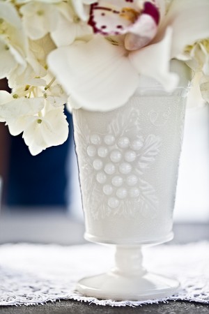 Milk-Glass-Vase