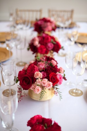 Pink-Red-Gold-Wedding-Table-Ideas-14