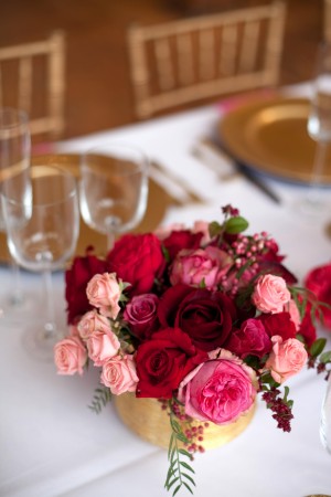 Pink-Red-Gold-Wedding-Table-Ideas-18