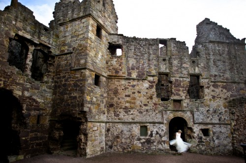 Scotland-Dirleton-Castle-Bridal-Portraits-Rebekah-J-Murray-1