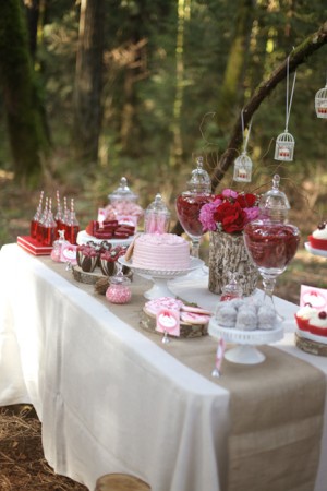 Valentines-Day-Dessert-Table-12