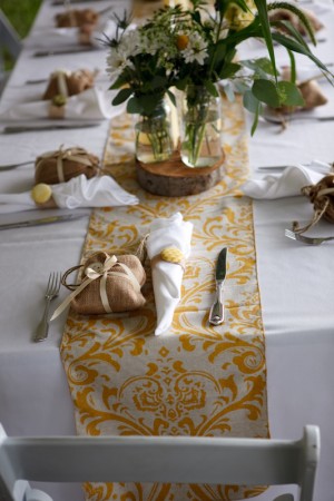 Yellow-and-White-Wedding-Table