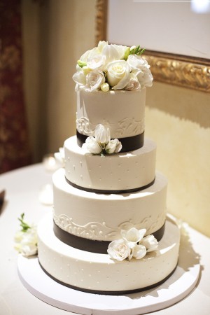 Classic-White-Wedding-Cake-Brown-Ribbon