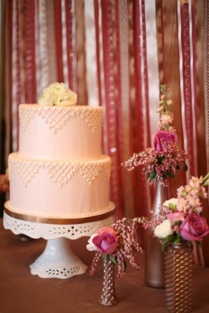 Modern-Lace-Wedding-Cake