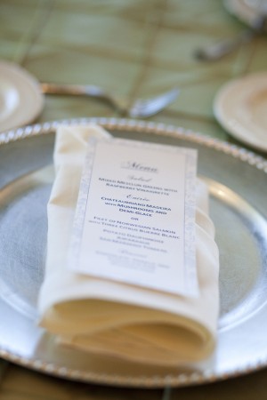 blue-and-white-table-menu