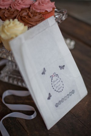 custom-stamped-bags-for-candy-bar