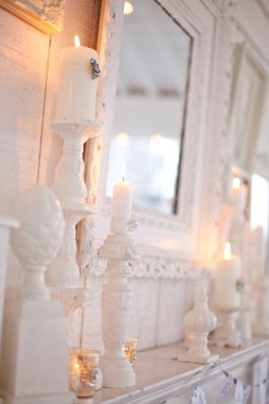 romantic-white-mantle-decor