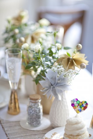 Green-and-Gold-Sparkly-Wedding-Centerpiece