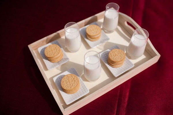 Milk-and-Cookie-Wedding-Favors