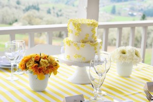Yellow-White-Wedding-Table