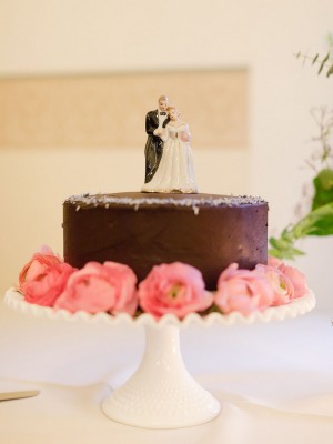 Simple-Chocolate-Wedding-Cake