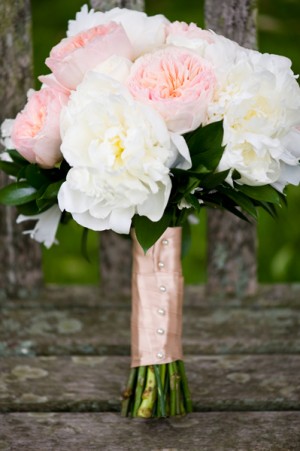 pretty-rose-peony-bouquet