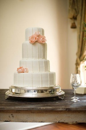 Elegant-Ivory-Wedding-Cake