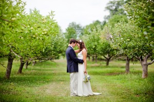 Relaxed-Virginia-Vineyard-Wedding-Katelyn-James-Photography-10