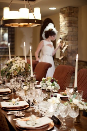 Vintage-Brown-and-Gold-Wedding