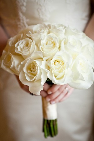 White-Rose-Bouquet-2