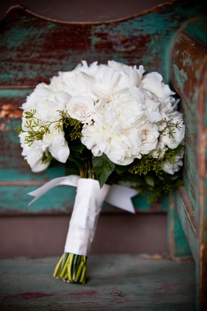 All-White-Wedding-Bouquet