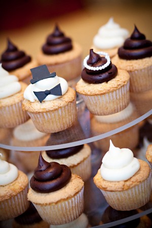 Bride-Groom-Cupcakes