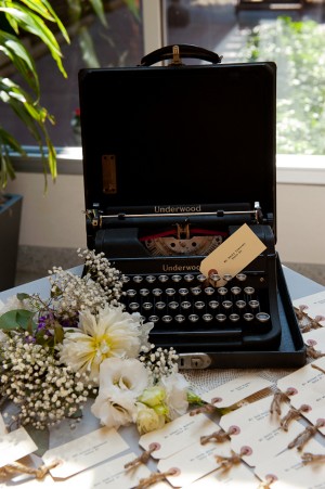 Vintage-Typewriter-Wedding-Guest-Book