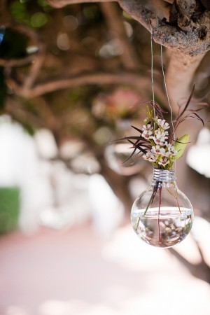 Bulb-Hanging-Flower-Decor