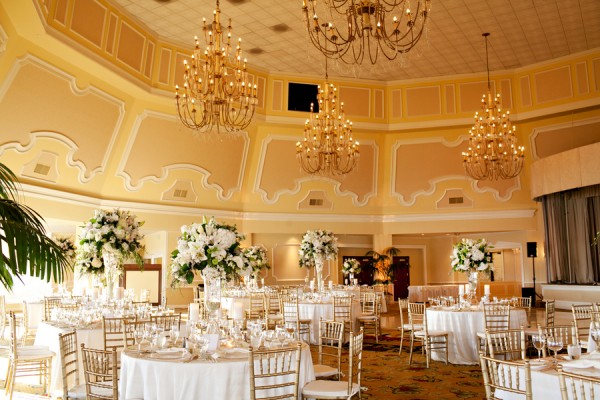 Elegant-Gold-White-Wedding-Reception