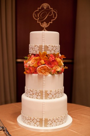 Elegant-Orange-White-Wedding-Cake-1