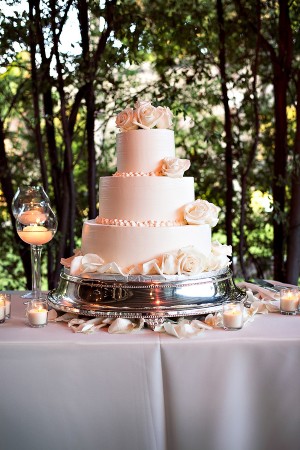 Traditional-Blush-Wedding-Cake