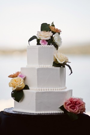 White-Hexagonal-Wedding-Cake
