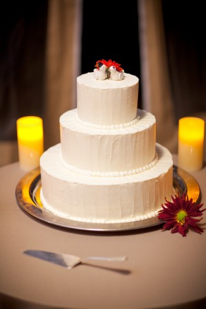 White-Wedding-Cake1