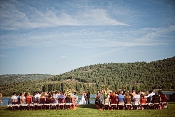 Woodsy-Lakefront-Wedding-Ceremony