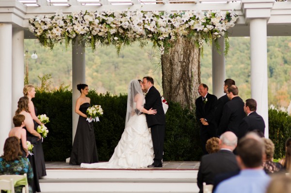 Amazing-Wedding-Ceremony-Arbor