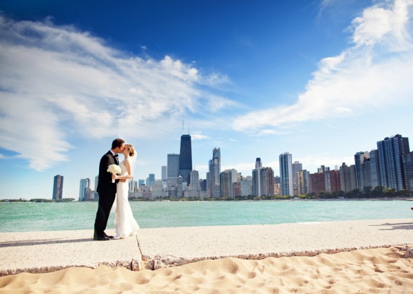 Chicago-Skyline-Bride-and-Groom