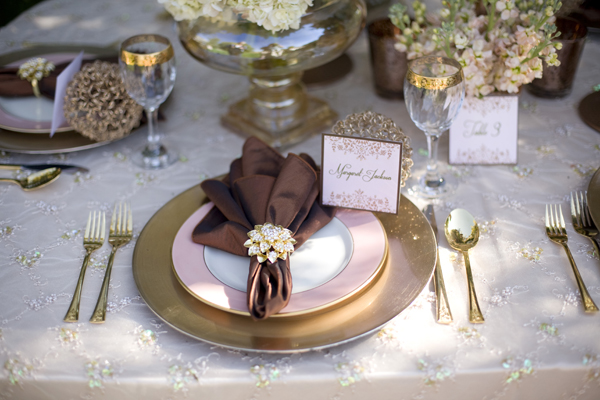 Copper-and-Gold-Metallic-Fall-Wedding-Table-Setting