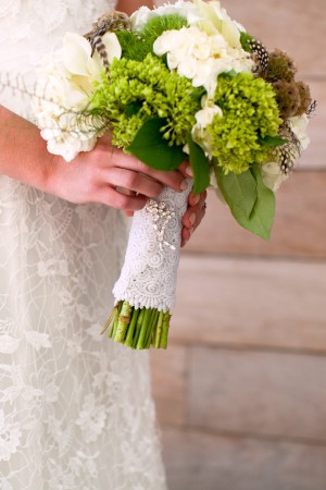 Fresh-Green-and-White-Bouquet