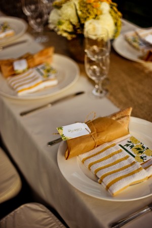 Natural-Vintage-Yellow-Tablescape